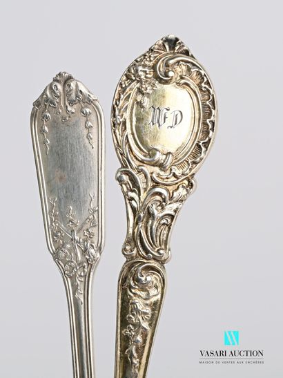 null Silver lot including an egg spoon in vermeil, the handle decorated with torch...