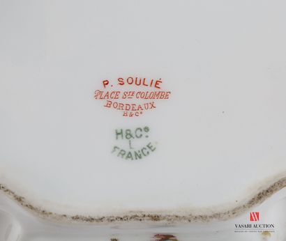 null H & C - P.SOULIE Bordeaux

Soupière en porcelaine blanche et rehaut dorés traité...