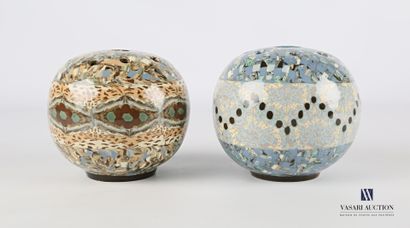 null GERBINO - Vallauris

Pair of ceramic flowerpicks with mosaic enamel decoration,...