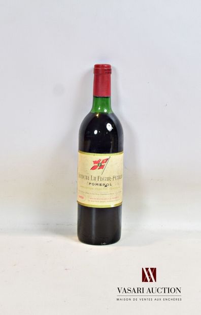 null 1 bouteille	Château LA FLEUR PÉTRUS	Pomerol	1982

	Et. un peu fanée, tachée...