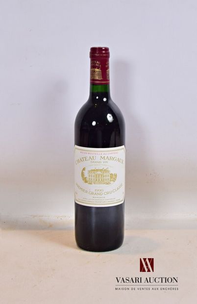 null 1 bouteille	Château MARGAUX	Margaux 1er GCC	1990

	Et. légèrement tachée. N...