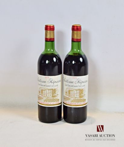null 2 bouteilles	Château RIPEAU	St Emilion GCC	1979

	Et. un peu tachées. N : ht/mi...