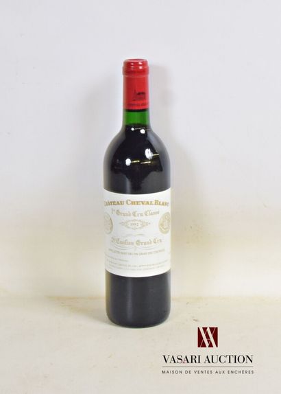 null 1 bouteille	Château CHEVAL BLANC	St Emilion 1er GCC	1992

	Présentation et niveau...