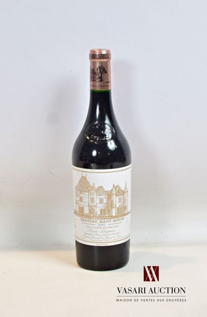 null 1 bouteille	Château HAUT BRION	Graves 1er GCC	2001

	Et. un peu tachée. N :...