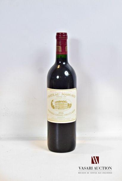 null 1 bouteille	Château MARGAUX	Margaux 1er GCC	1996

	Et. très légèrement tachée....