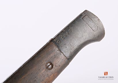 null Baïonnette MAUSER type 84/98 3ème type, lame droite de 24,7 cm, plaquettes bois...