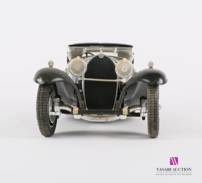 null SOLIDO - FRANCE

Bugatti royale 1930 Type 41 - Réf 8001

(dans sa boite d'origine...