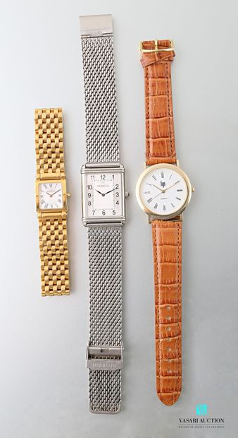 null Lot comprenant trois montres, l'une de marque Herbelin en métal chromé, Réf...