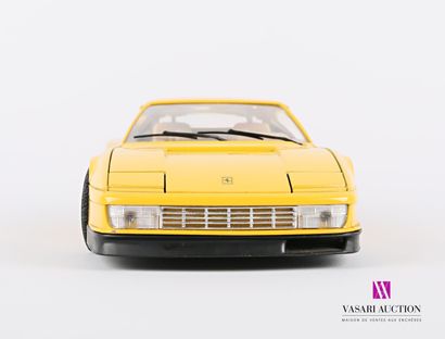 null BURAGO 

Ferrari Testarossa (1984) de couleur jaune - Echelle 1/18

(assez bon...