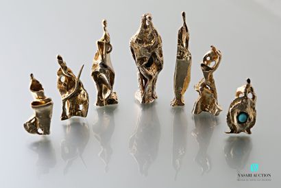 null CARCAN René (1925-1933)

Suite de sept pendentifs en argent doré figurant des...