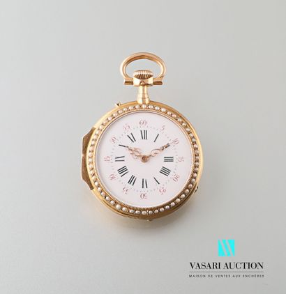 null Pocket watch in yellow gold 750 thousandths, the back with decoration in application...