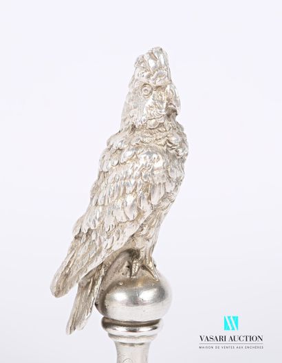 null Silver blind cachet, the grip representing a parrot

Weight : 165,97 g - Height....