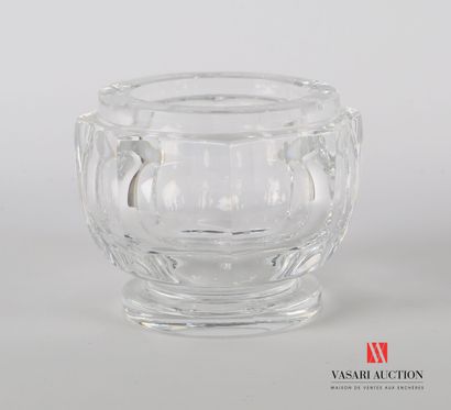 null BACCARAT 

Part of a mustard pot in crystal of round form with cut sides posing...