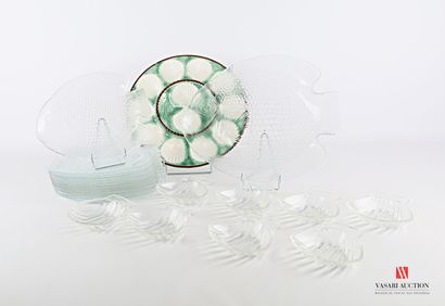 null Translucent glass fish service comprising twelve plates and a fish-shaped serving...