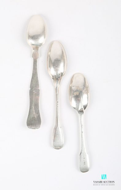 null Lot comprising two silver tea spoons, one with a net decoration, the other plain,...