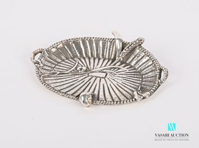 null Silver bronze pocket with a woven basket on which is placed an ear of wheat...