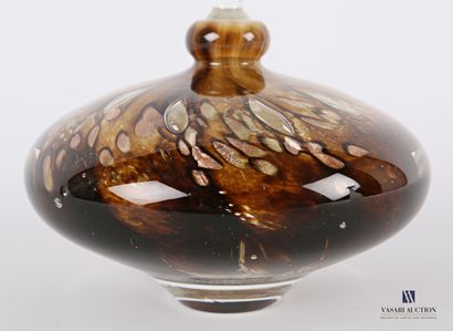 null VIEIRA Carlos

Glass bottle blown with decoration of bubbles in the tones copper...