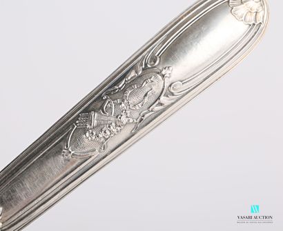 null Cutlery for cutting, the handle in filled silver with decoration of nets and...