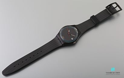 null SWATCH - GREY LINE - 1989

Plastic case and bracelet.

Quartz movement.

Reference...