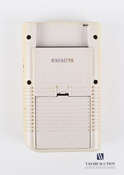 null NINTENDO

Game Boy de couleur grise

Haut. : 14,5 cm - Larg. : 9 cm - Prof....