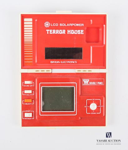 null BANDAI ELECTRONICS

Terror house, LCD Solarpower, W double panel

Height : 16...