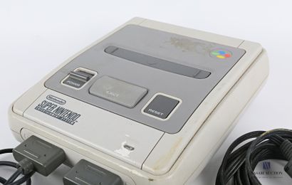 null NINTENDO

Super Nintendo entertainment system and its two controllers

Height...