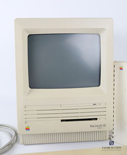null APPLE

Macintosh SE et son clavier. 

Dimension ordinateur : Haut. : 34,5 cm...