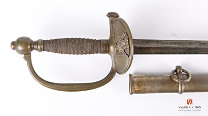 null Épée d'officier subalterne type 1852 , monture laiton à une branche clavier...