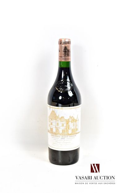 null 1 bouteille	Château HAUT BRION	Graves 1er GCC	2003

	Et. tachée. N : 1,5 cm...