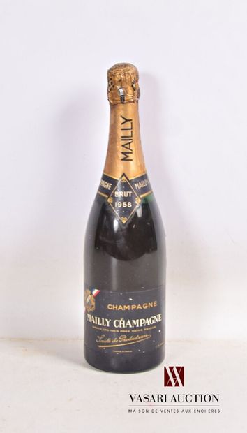 null 1 bouteille	Champagne MAILLY CHAMPAGNE Brut GC		1958

	Et. un peu tachée (2...