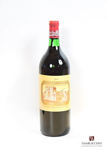 null 1 Mag Château DUCRU BEAUCAILLOU St Julien GCC 1976

	And. slightly stained and...