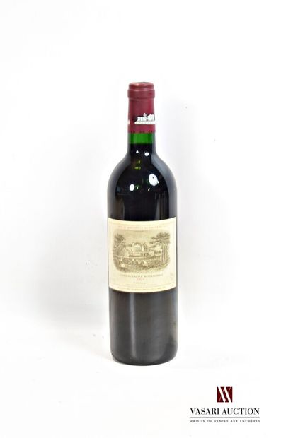 null 1 bottle Château LAFITE ROTHSCHILD Pauillac 1er GCC 1995

	And. a little stained....