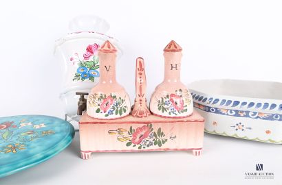 null Earthenware lot including an oil and vinegar cruet and their support with flowers...