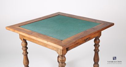 null Table à jeux en bois naturel mouluré, le plateau carré amovible présente sur...