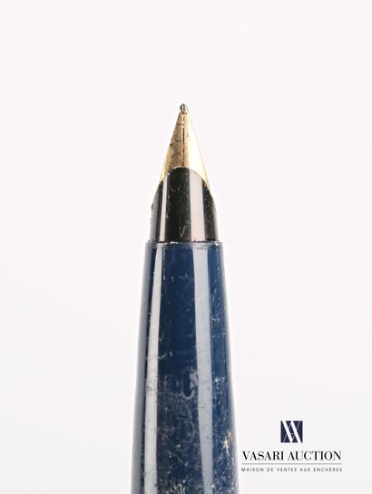 null Lot comprenant deux stylos plume l'un de marque Parker, l'autre Waterman

(vendus...