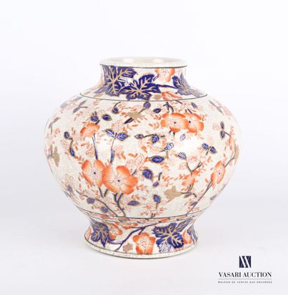 null ASIE

Vase en porcelaine craquelée de forme balustre à décor émaillé bleu, rouge...