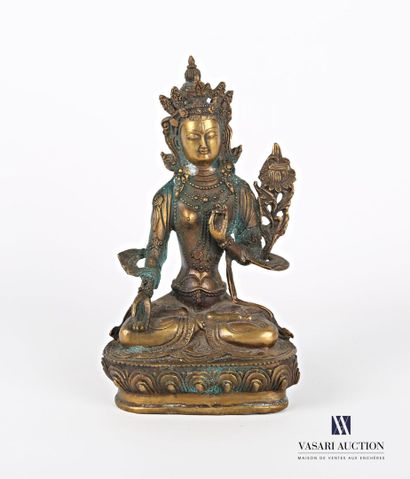 null TIBET

Sujet en bronze représentant Tara assis sur un socle aux godrons

(usures...