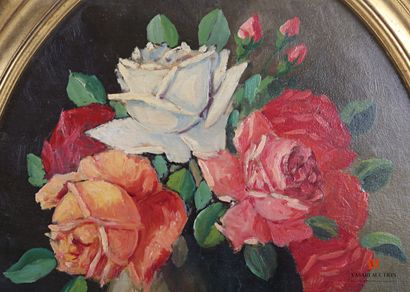 null EVRARD (XXème siècle)

Bouquet de pivoines et bouquet de roses

Paire d'huiles...