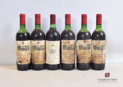 null Lot de 6 bouteilles comprenant :		

5 bouteilles	Château LA SABLIÈRE	St Emilion	1982

1...