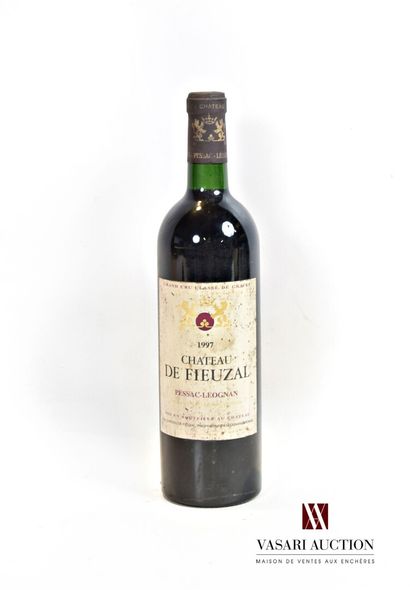 null 1 bouteille	Château de FIEUZAL	Graves GCC	1997

	Et. très tachée. N : bas g...