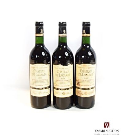 null 3 bouteilles	Château de LAGARDE	Bordeaux Sup.	1999

	Et. tachées et usées. N...