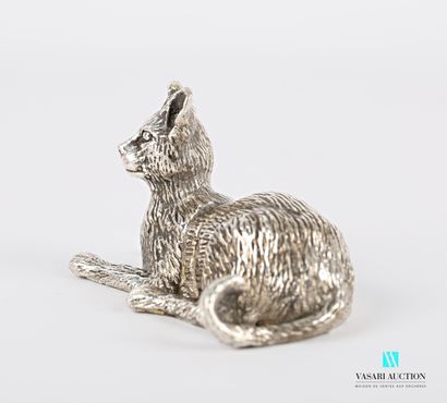 null Silver subject representing a cat lying down.

Weight : 90,15 g