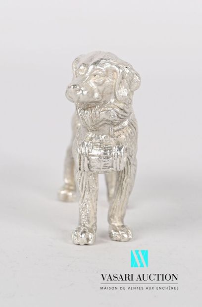 null Silver subject representing a mountain dog

Weight : 81,37 g

Height : 4 cm...