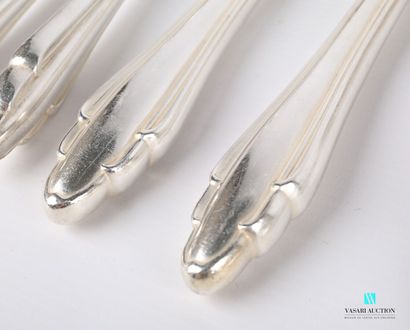 null Silver-plated metal set of , the handle trilobate decorated with nets including...