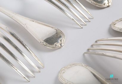 null Set of twelve table settings with crossed nets and ribbons

Goldsmith : Christofle

(slight...