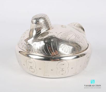 null Box of round form out of silver plated metal the body decorated with reasons...
