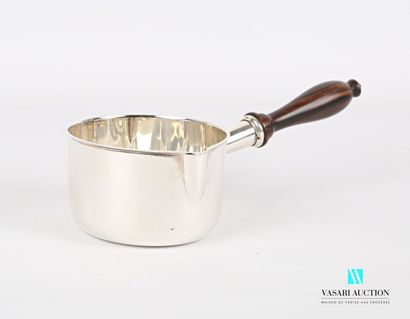 null Silver sauce pan on a flat bottom, the plain body has a spout, the side grip...