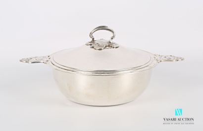 null Silver-plated metal legume dish of round form posing on a flat bottom, the plain...