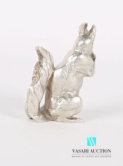 null Silver subject representing a squirrel eating a hazelnut

Weight : 151,26 g

Height...