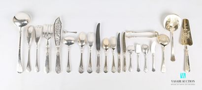 null Silver and vermeil household of 210 pieces, the flared handle presents in its...